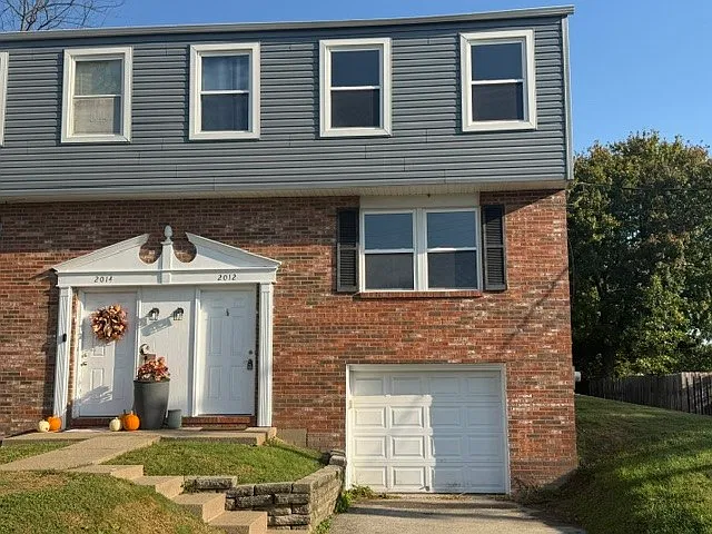 3 bed, 1.5 bath, $1,300 — Photo 1