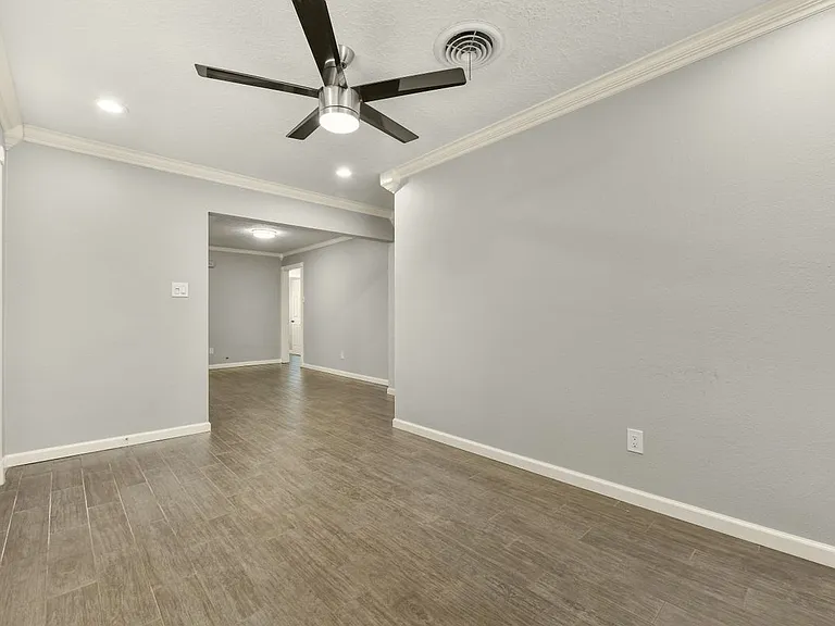 1125 Grace St — Photo 13