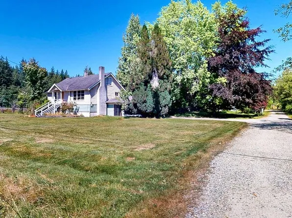 6104 Mason Rd, Sechelt, BC V7Z 0N4
