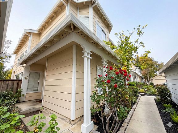 3rd image of 39965 Potrero Dr