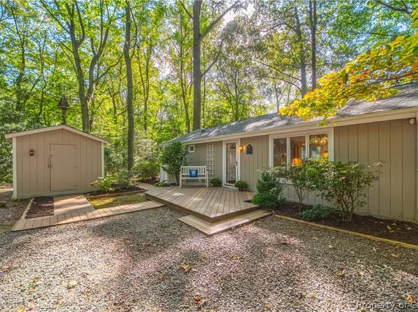 265 Long Wharf Ln, Deltaville, VA 23043