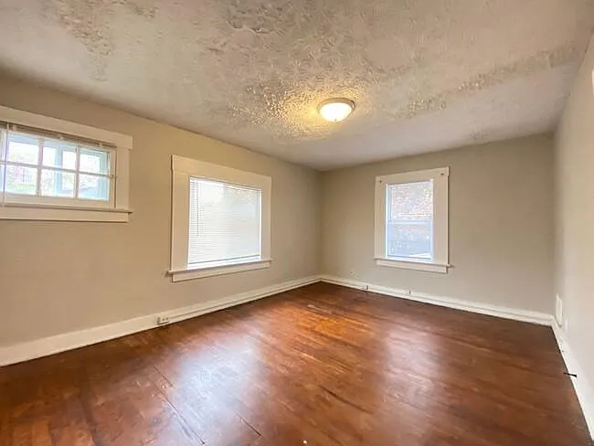 Unit Photo