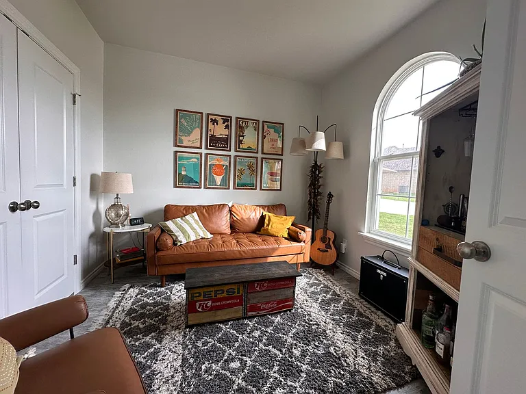 5923 NE Yorktown Ct — Photo 3