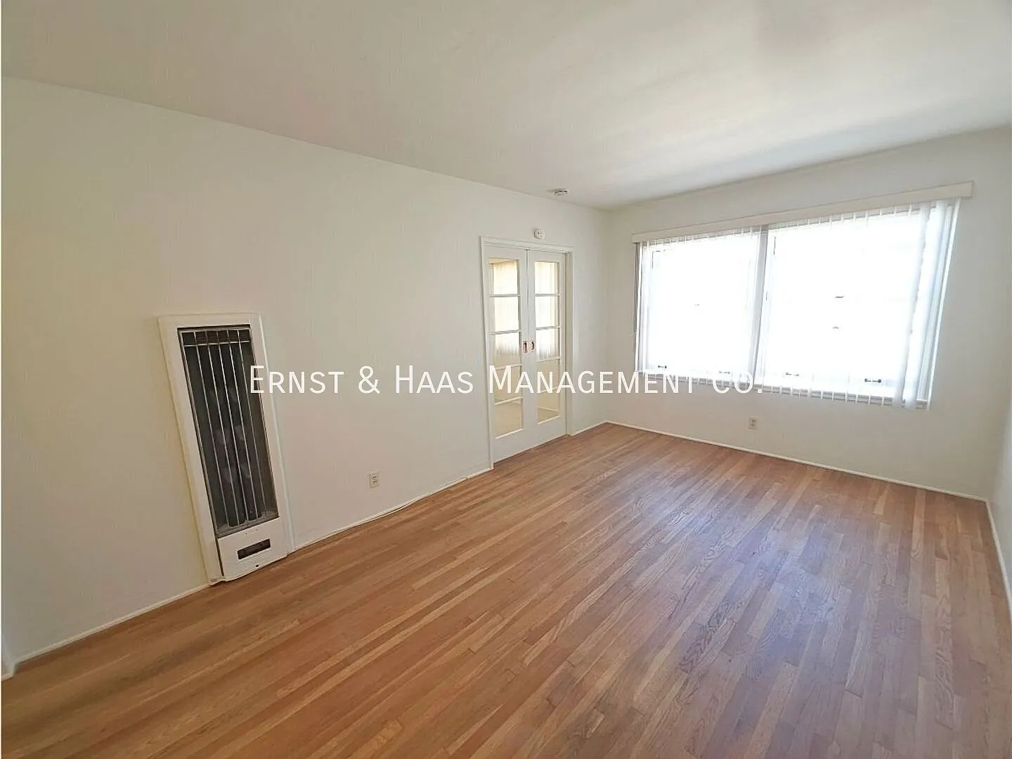 Studio Apartment Just Steps From the Marina! — Photo 3