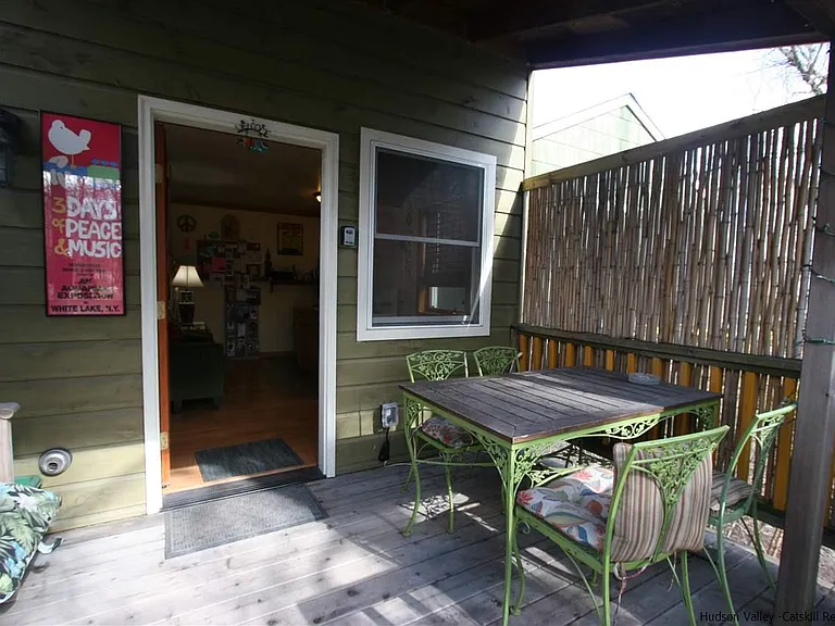 Spacious porch
