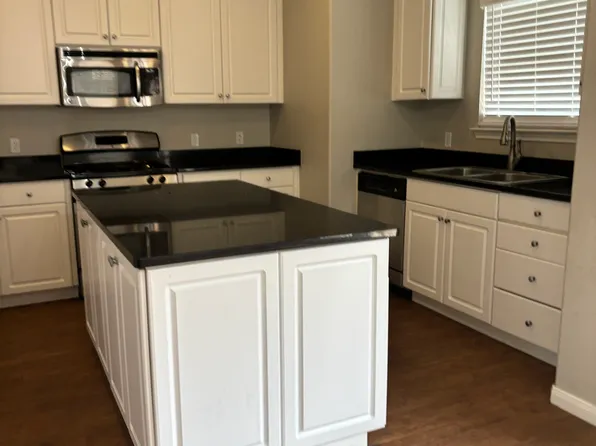 4421 105th St Unit B, Lubbock, TX 79424
