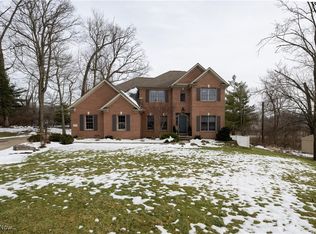 2906 Cherrywood Cir NW, Massillon, OH