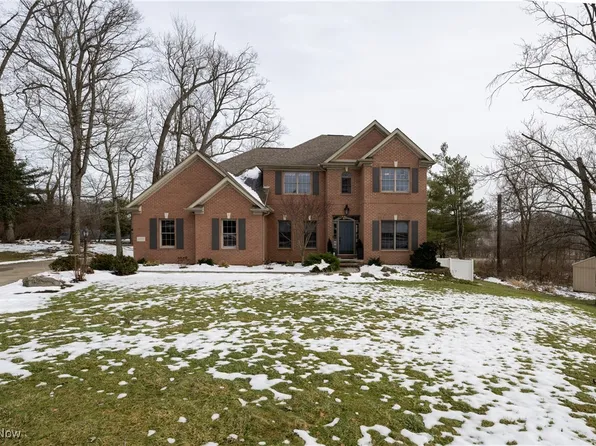 2906 Cherrywood Cir NW, Massillon, OH 44646