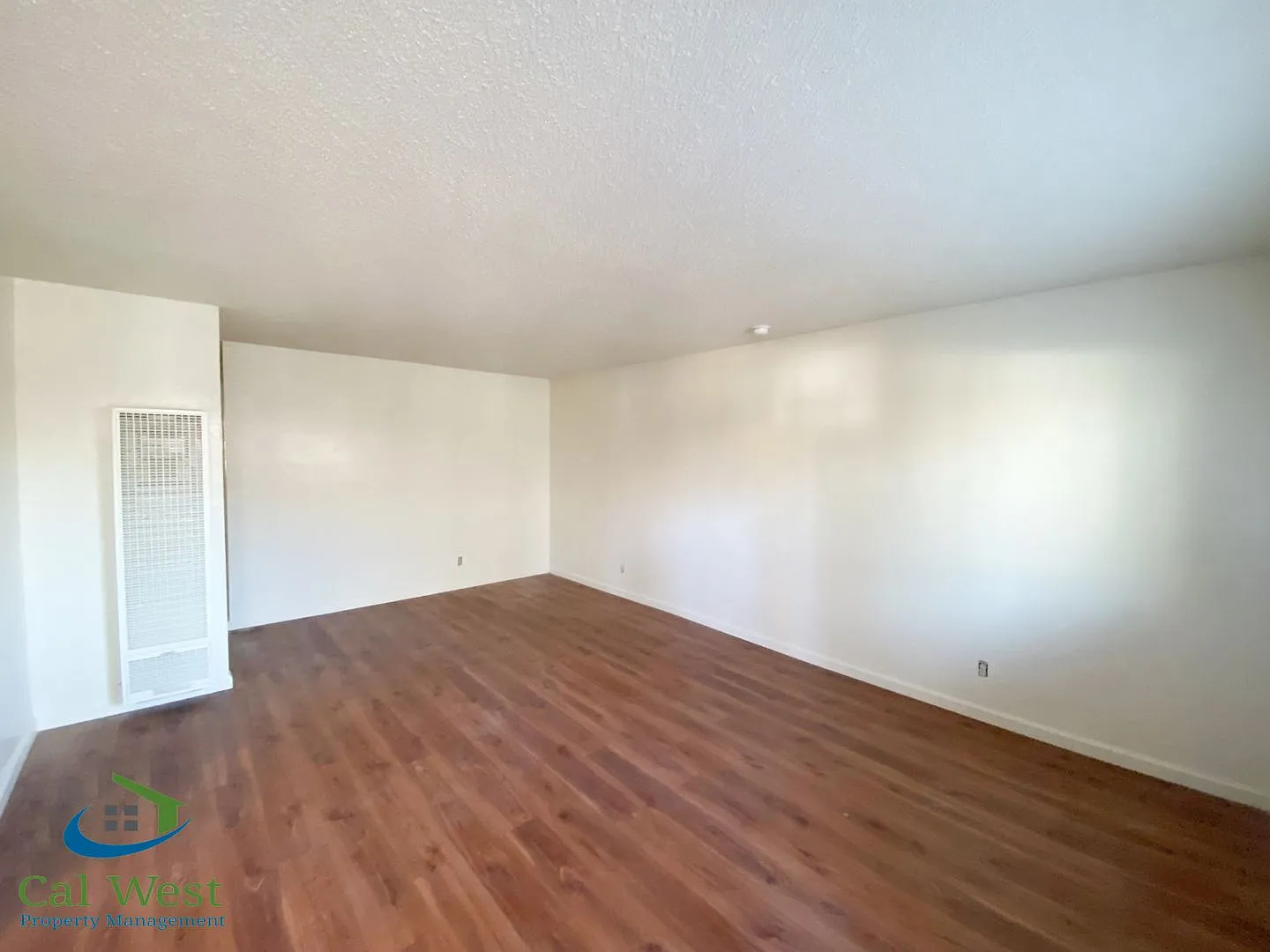 $2695 - Updated 2 Bed/1 Bath Apartment in Japan town — Photo 4