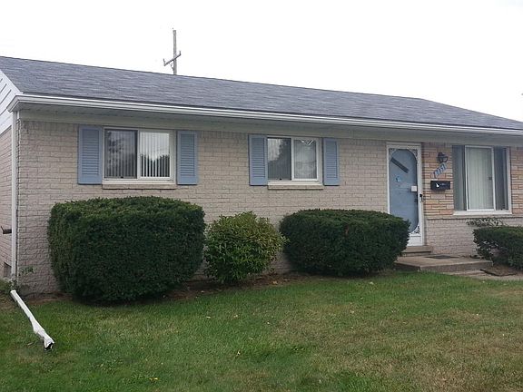 2nd image of 7351 N Wildwood St