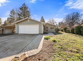 2021 Taylor Rd, Central Point, OR 97502