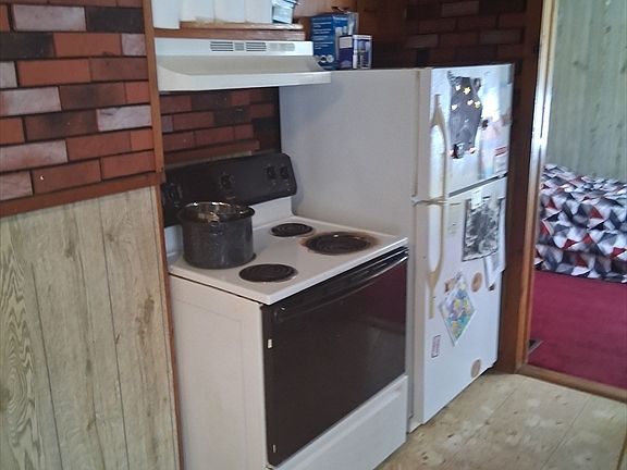 2nd image of 13 Hampden St