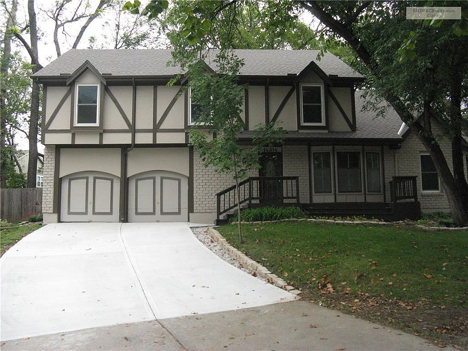 Great curb appeal, new driveway and cul-de-sac lot
