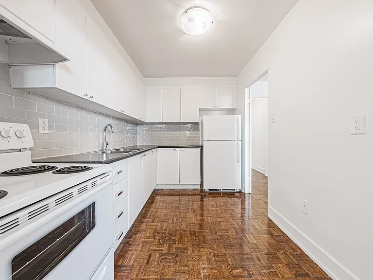 370 Ridelle Ave — Photo 39