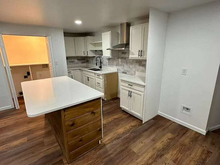 1007 S Rybolt Ave — Photo 5