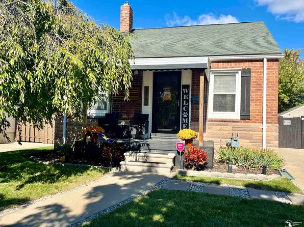 12752 Backus St, Southgate, MI 48195