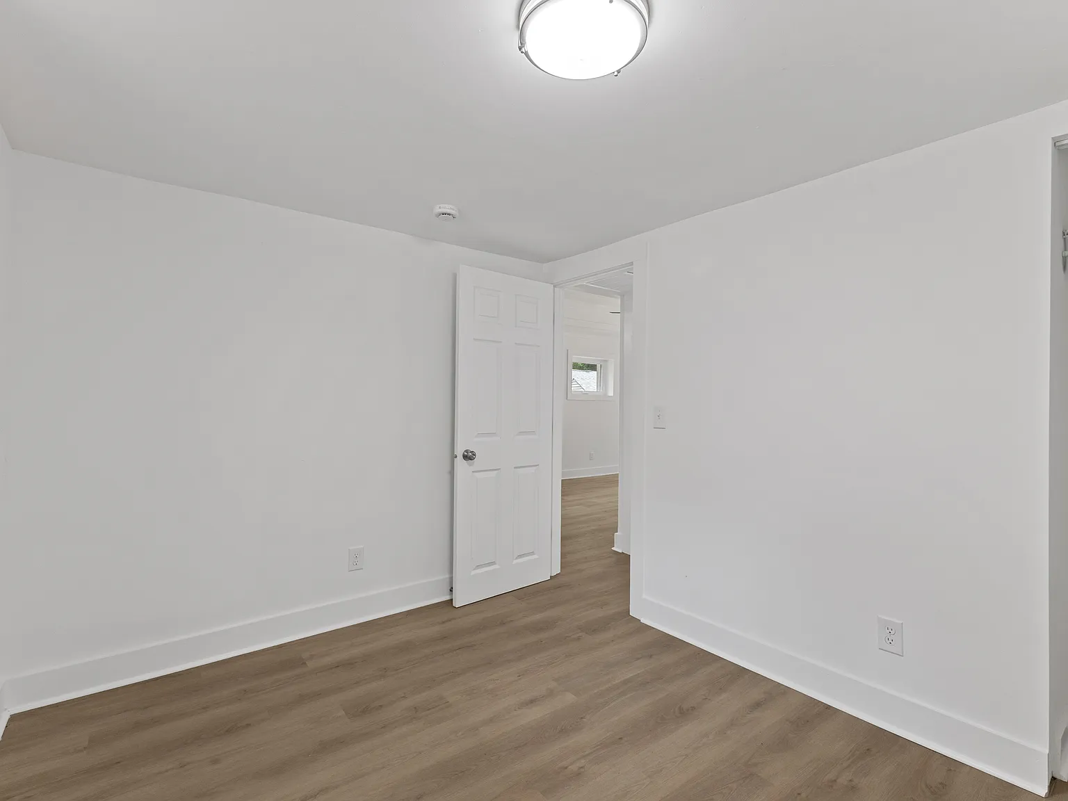 2 bed, 768 sqft, $1,500 — Photo 3
