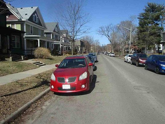 3rd image of 2644 Garfield Ave