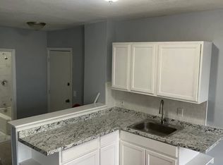 25 Hillhurst Ave, Providence, RI 02909