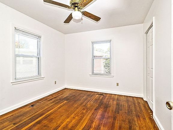 4th image of 301 Dover Rd