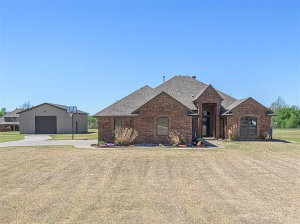 1611 Camelot St, Tuttle, OK 73089