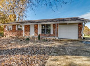 13 McClay Rd, Winfield, MO 63389
