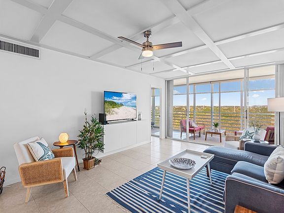 5th image of 935 E Causeway Blvd APT 601