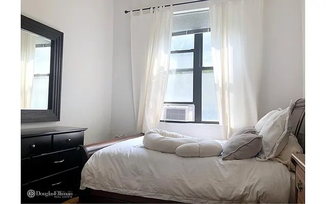 Rented by Douglas Elliman | media 27