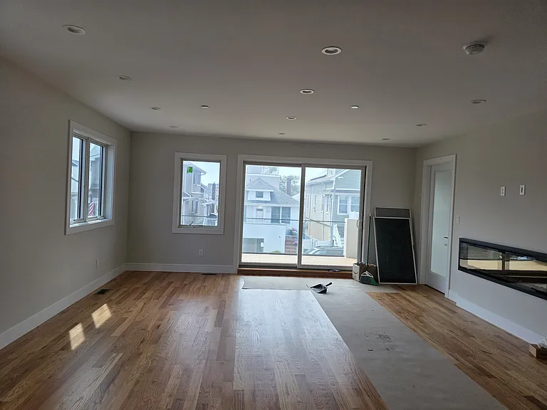72 Ohio Ave #1 — Photo 4