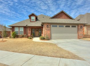 605 Irish Ln, Yukon, OK 73099