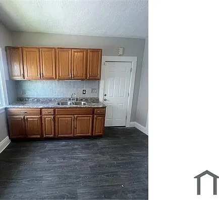 3700 E 147th St #UP — Photo 2