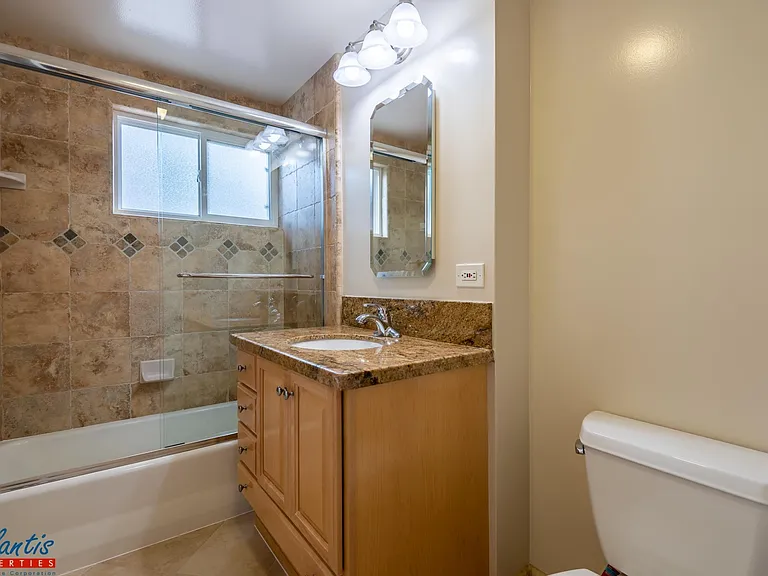 807 Mulberry Ln — Photo 9