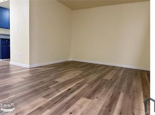 2117 9th St APT 5, Sacramento, CA 95818