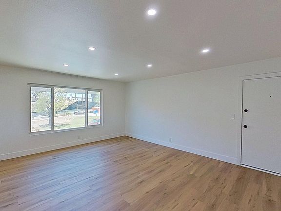 3rd image of 1632 Picadilly Way APT D