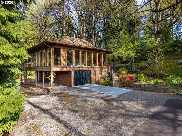 1511 Jq Adams St, Oregon City, OR 97045