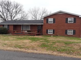 310 Copeland Rd, Clarksville, TN 37042
