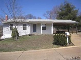 5501 Somerville Dr, High Ridge, MO 63049