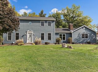 40W310 Guthrie Ct, Hampshire, IL 60140