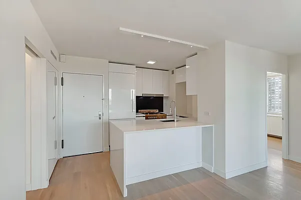 Rented by Mayell LLC | media 2