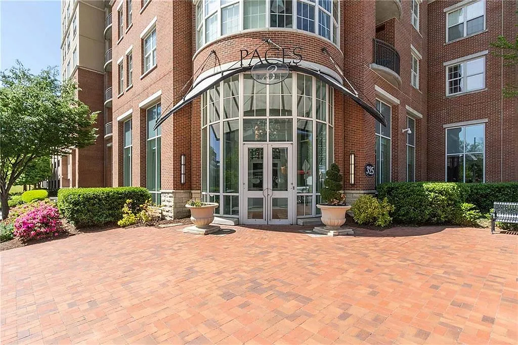 2 bed, 2.0 bath, 1491 sqft, $3,350 — Photo 1