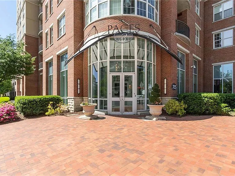 325 E Paces Ferry Rd NE #1905 — Photo 1