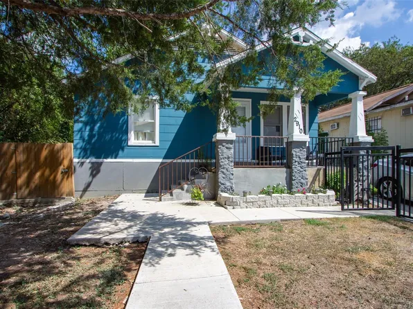 2910 NW 20th St, Fort Worth, TX 76106