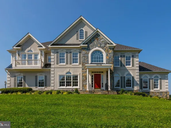 16530 Harbour Town Dr, Ashton, MD 20861