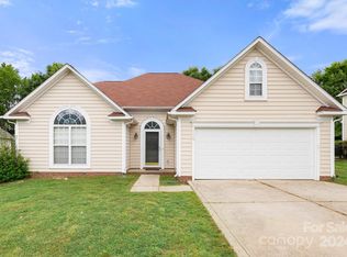 2429 Acadia Ct, Kannapolis, NC 28083