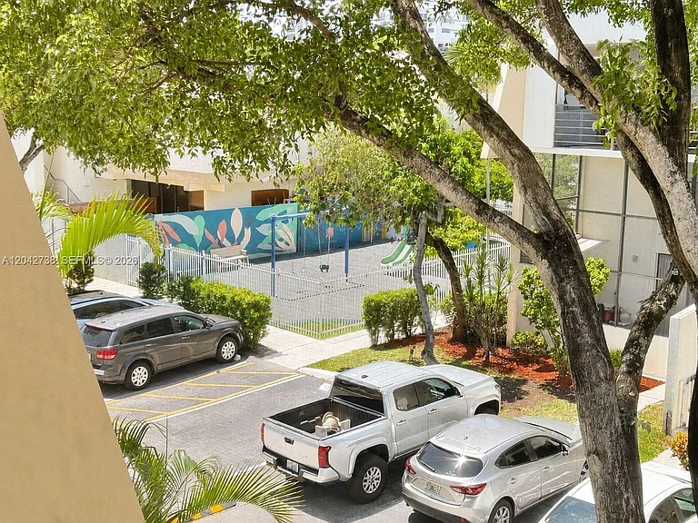 20200 W Country Club Dr #Penthouse 16 — Photo 23