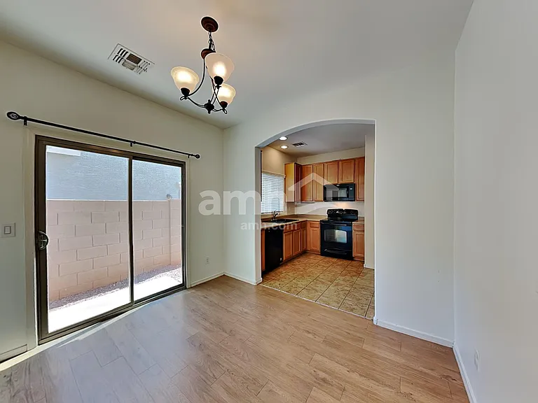 4740 E Redfield Rd — Photo 6