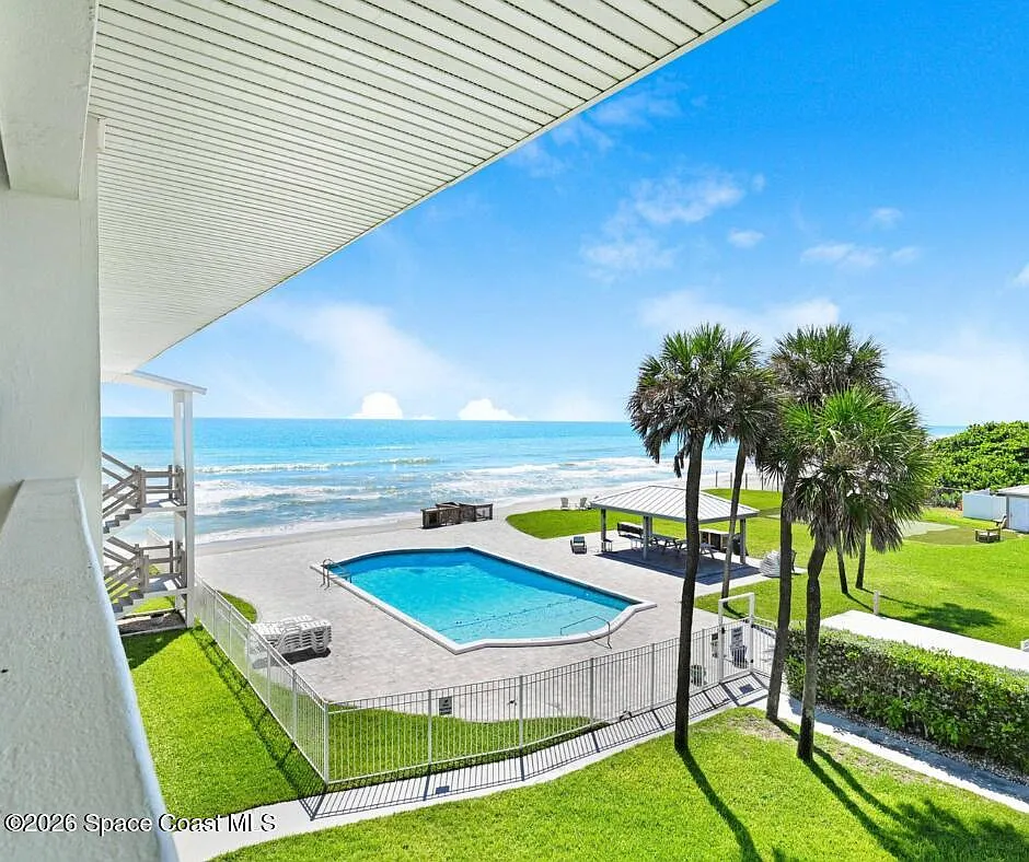 2 bed, 1.0 bath, 924 sqft, $4,000 — Photo 2