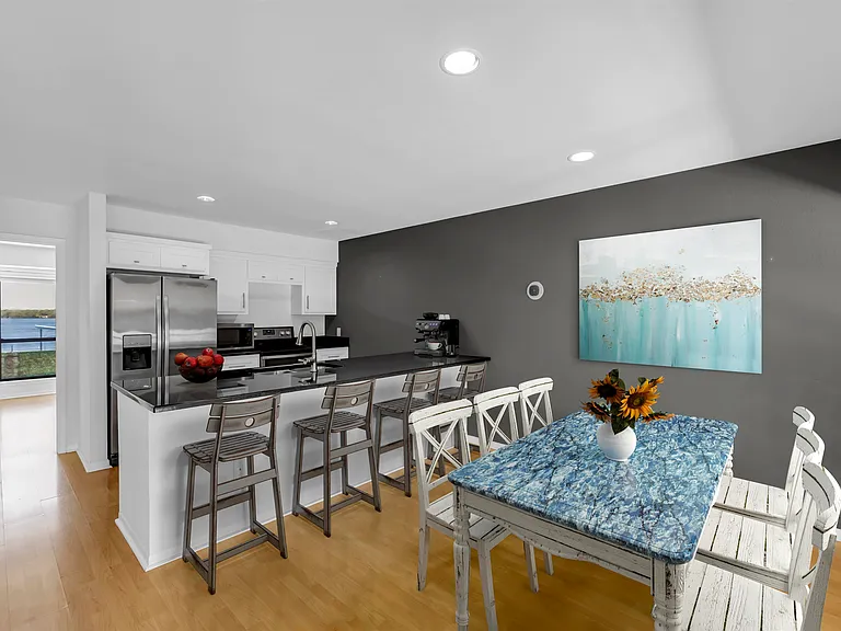 533 Lighthouse Dr — Photo 11
