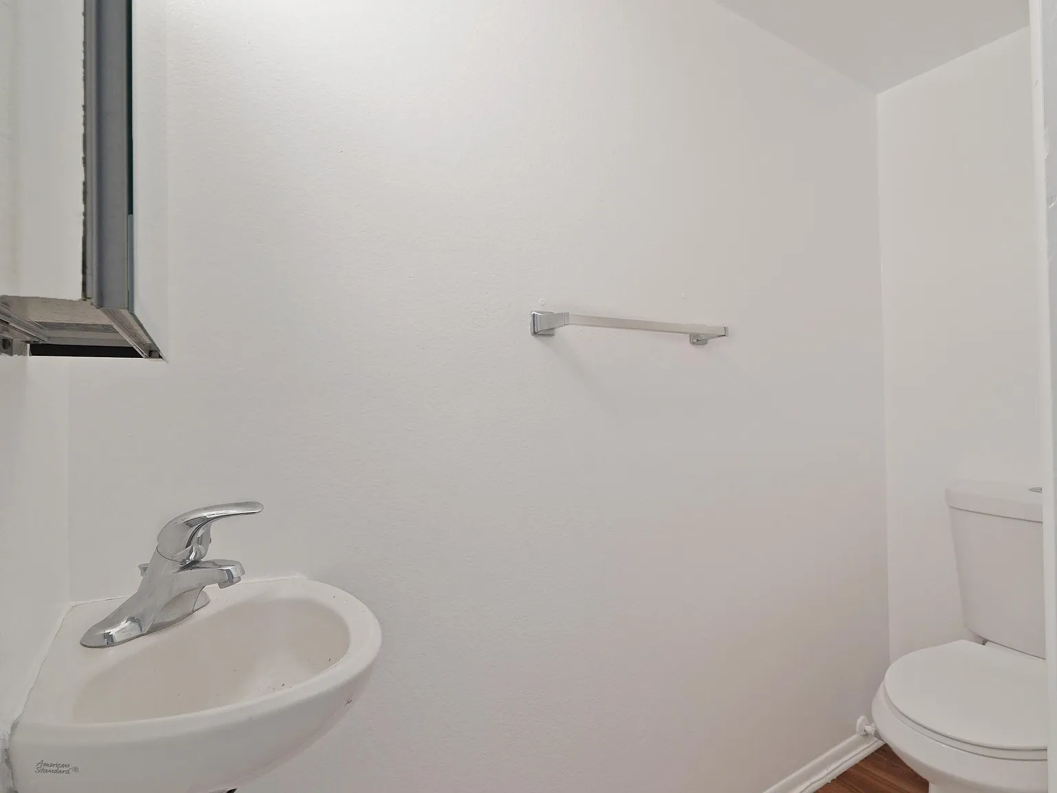 2 bed, 1.5 bath, 1011 sqft, $2,600 — Photo 3
