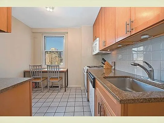 Sold by Stribling | media 23